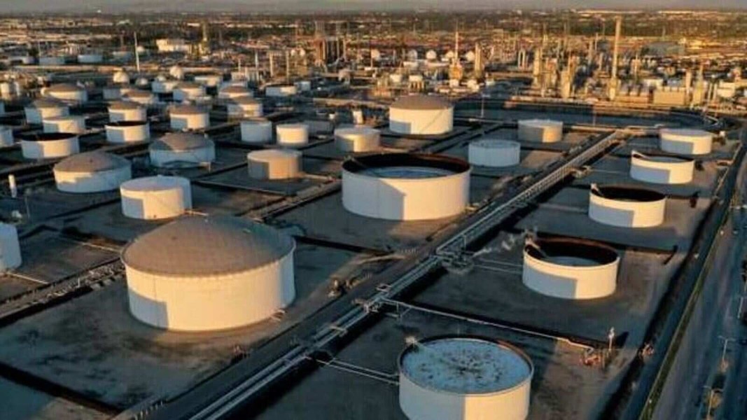260907091853russia-oil-price-cap-1669167449528-1669167449686-1669167449686-4420-5883.jpg